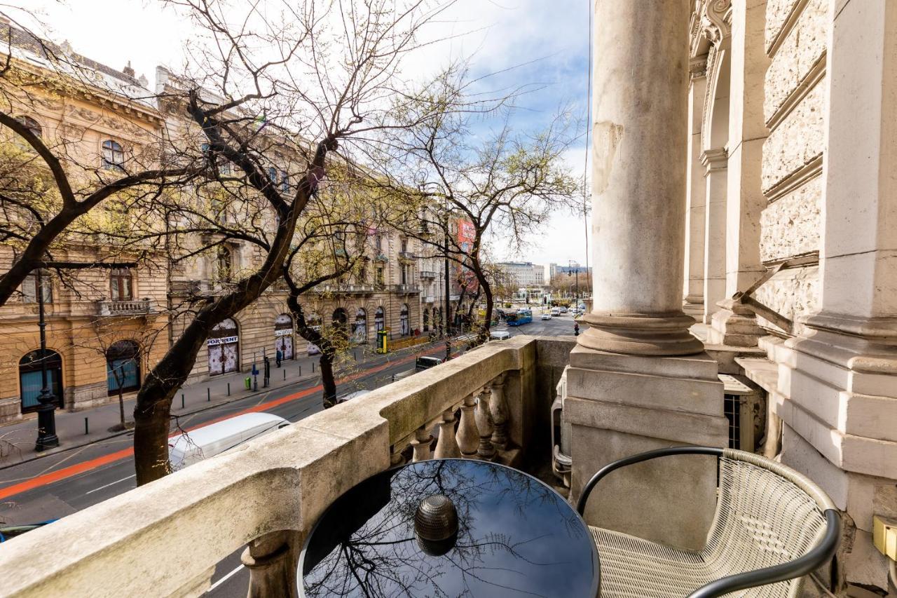 Adagio Hostel Basilica Budapeste Exterior foto